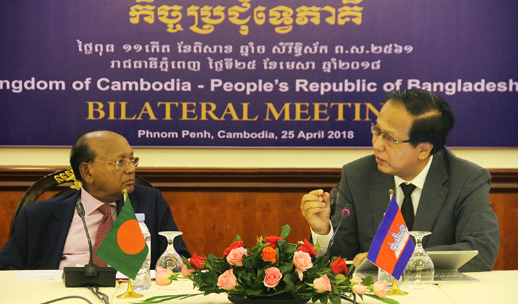 11-cambodia-bangladesh-discuss-on-two-trade-promotion-pix-sovannarith-heng