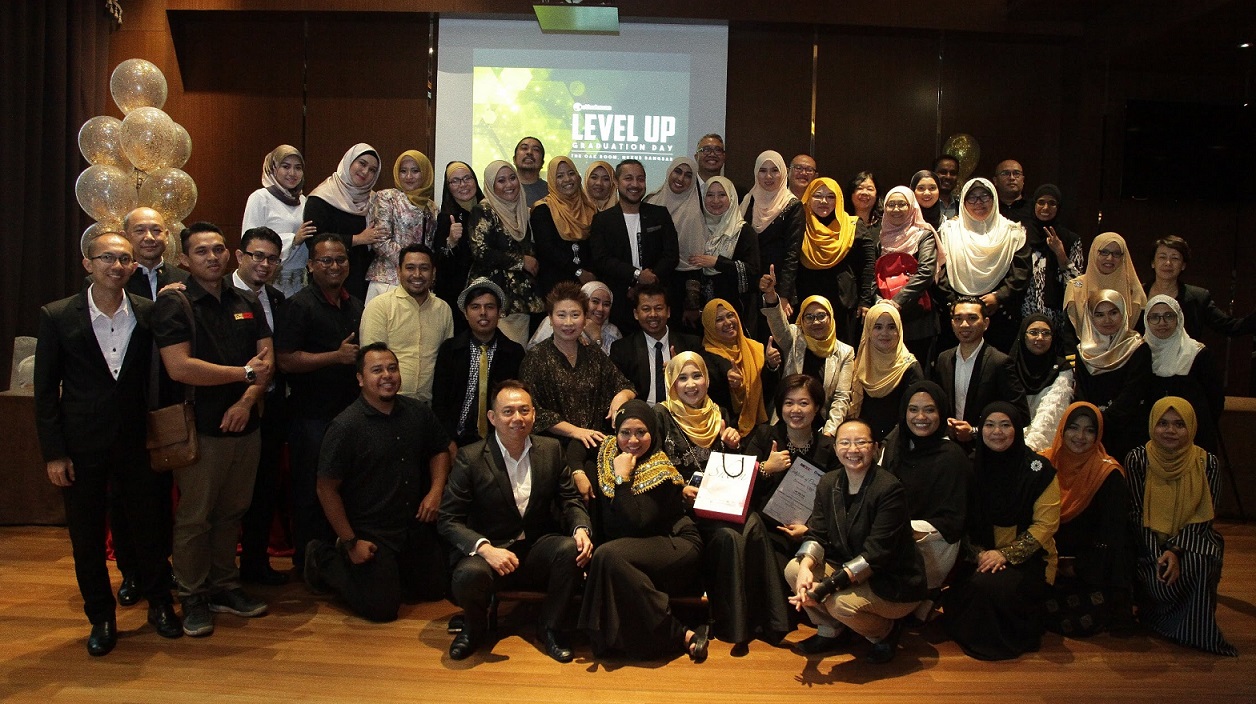 fifty-e-usahawan-graduated-from-the-six-month-long-mdec-eusahawan-level-up-programme-in-collaboration-with-cradle-fund-and-genovasi-malaysia