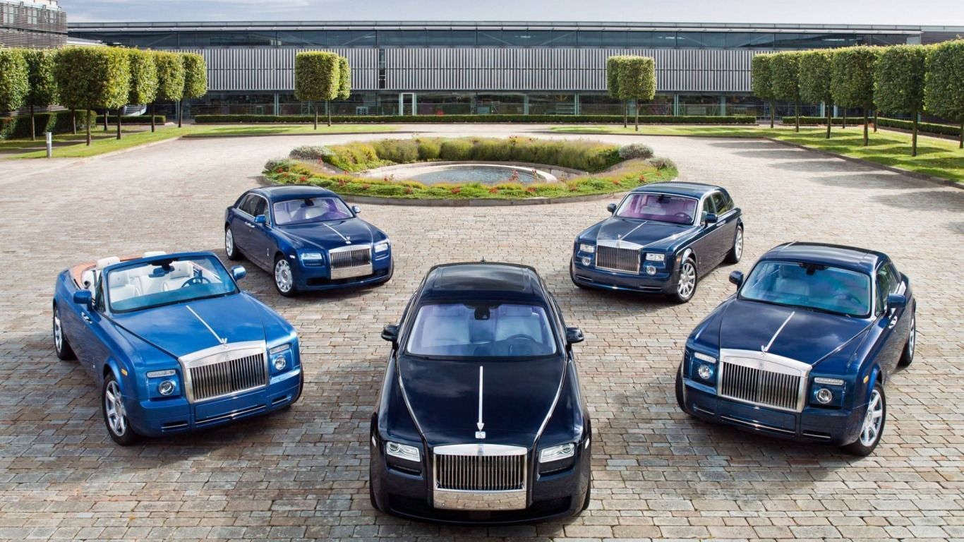 vietnam-s-super-luxury-car-market-shrinks-because-of-sky-high-taxes-fees