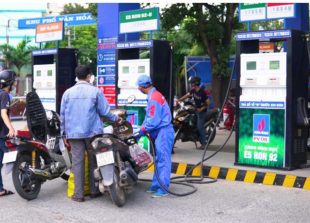 petrol-price-may-reach-vnd30-000-per-liter